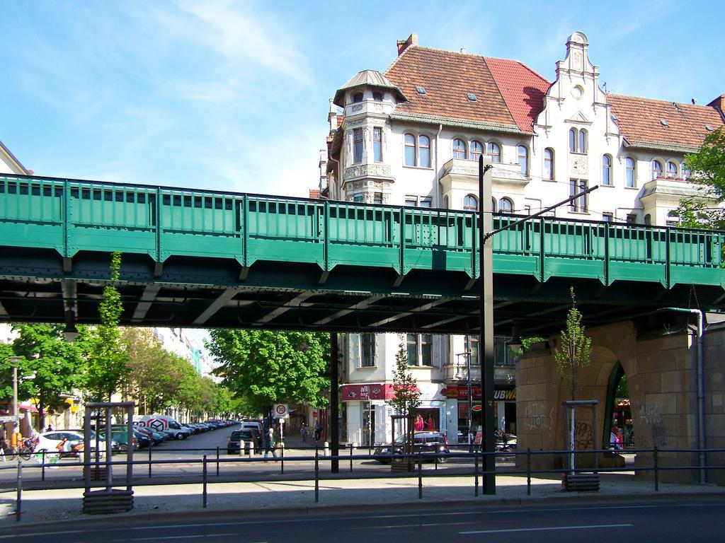 Altbauwohnung Mit 3 Badern Berlin Bagian luar foto